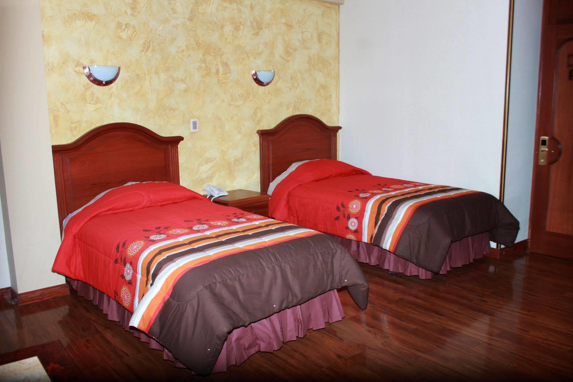 Hotel Golden Palace 3*